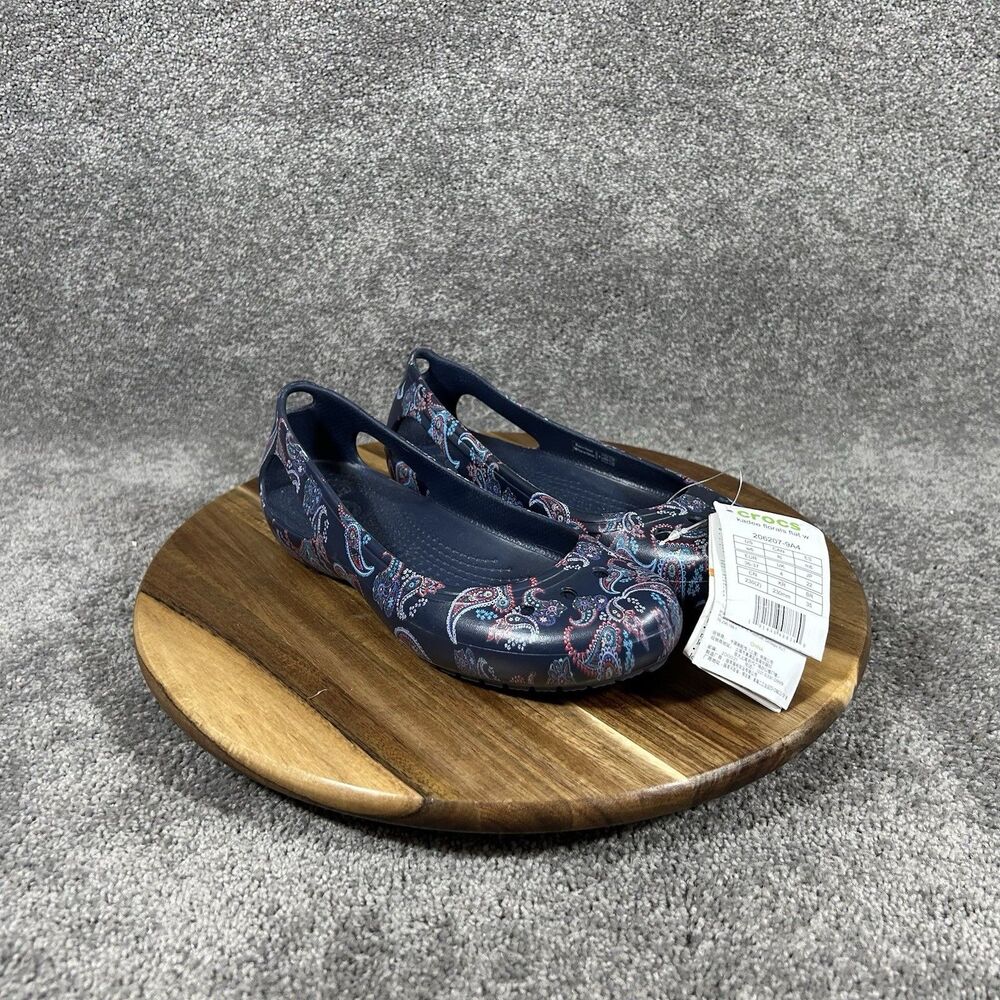 Crocs Kadee Florals 206207 Women's Size 6 Paisley Floral Navy Casual Flats NWT